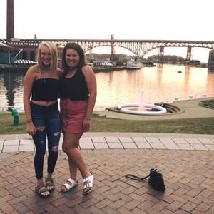 Meet your Posher, Natalie